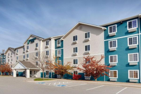 Гостиница WoodSpring Suites Council Bluffs, an Extended Stay Hotel  Каунсил-Блафс